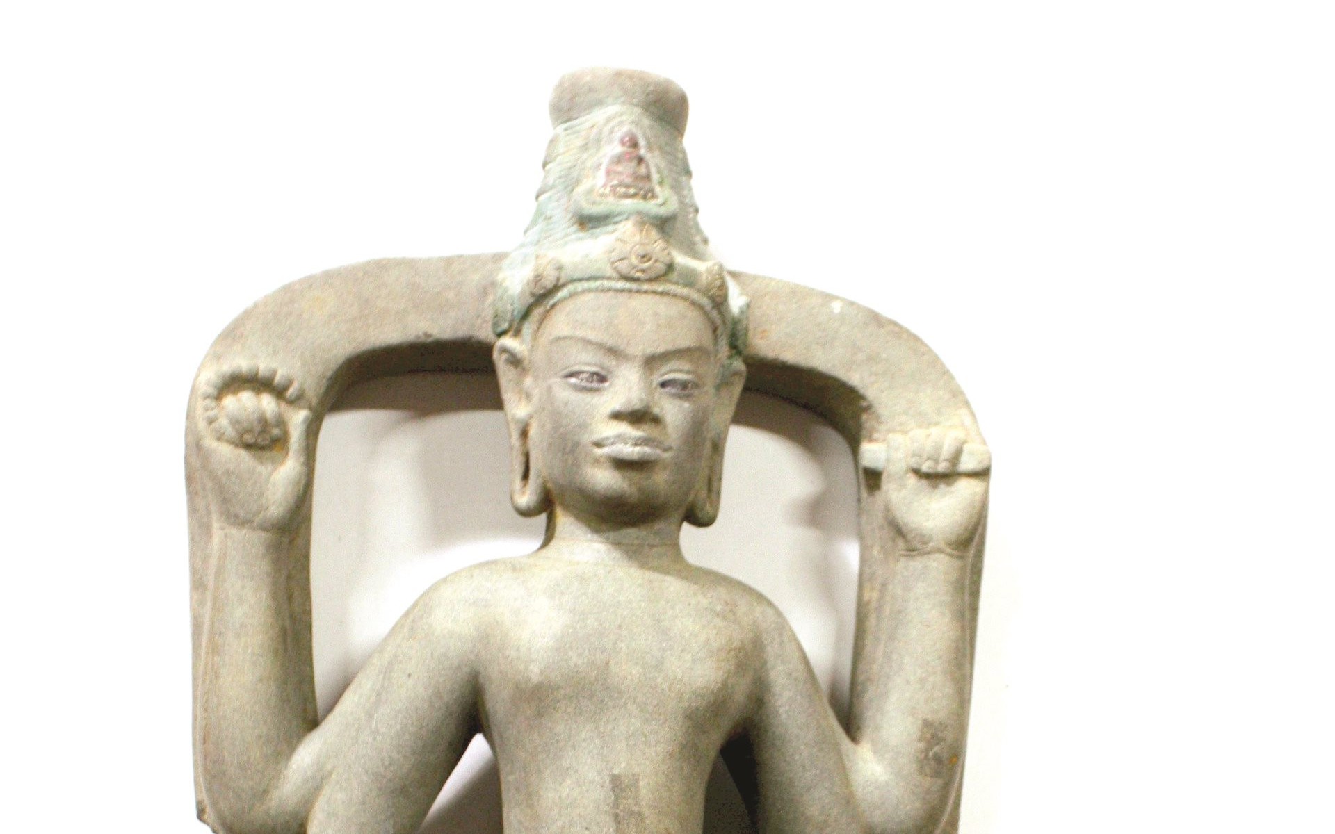 Tình cờ phát lộ tượng Champa cổ cách đây 22 năm ở một thôn của Bình Thuận, nay là báu vật hiếm có