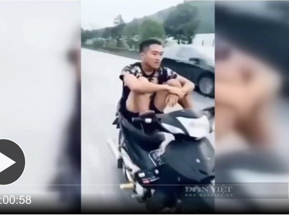 Hà Tĩnh: Triệu tập nam thanh niên lái xe máy bằng chân trên QL 1 - Ảnh 2.