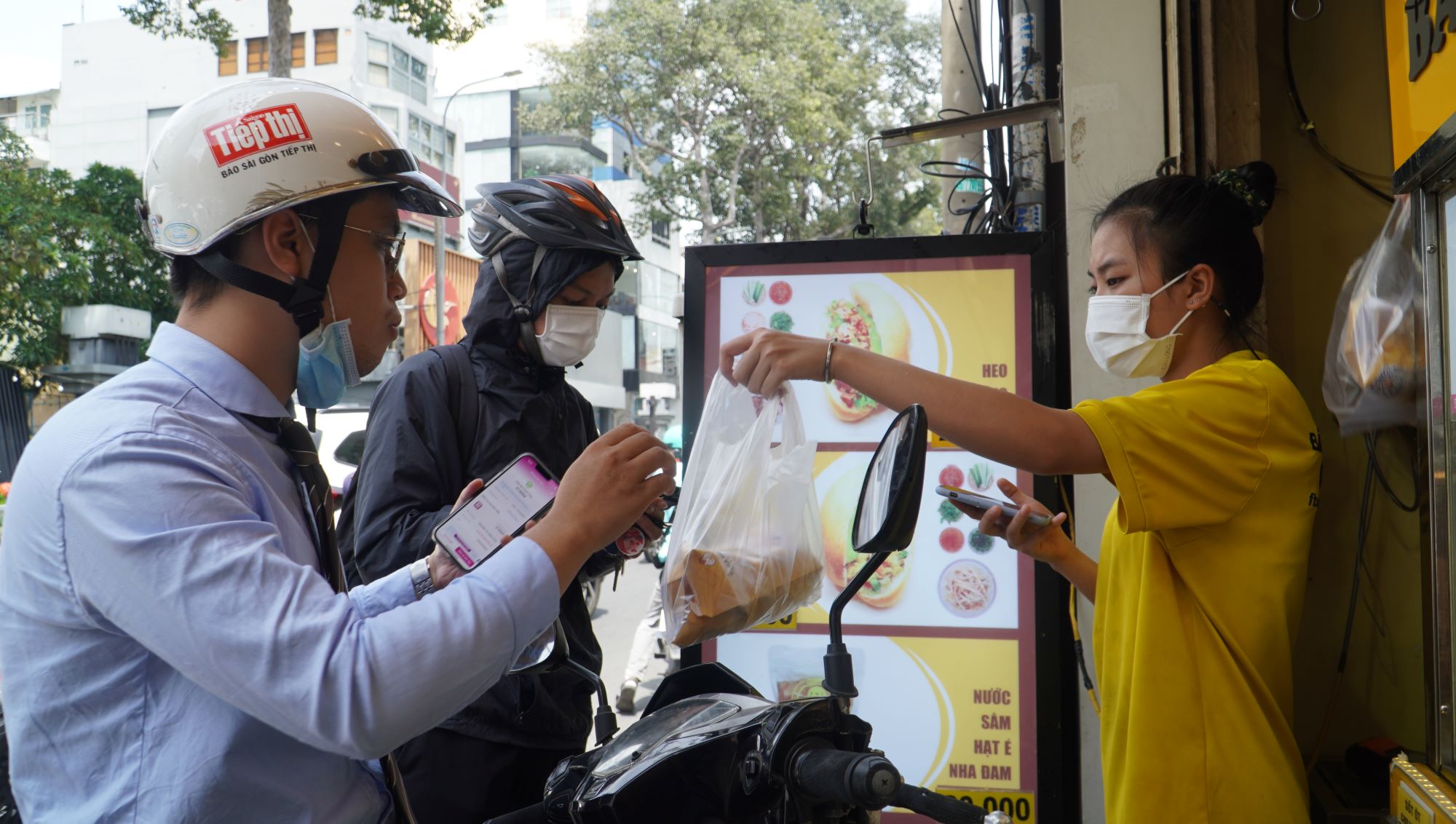 Tiệm bánh mì có cái tên lạ đời &quot;Chim chạy&quot; - Ảnh 3.