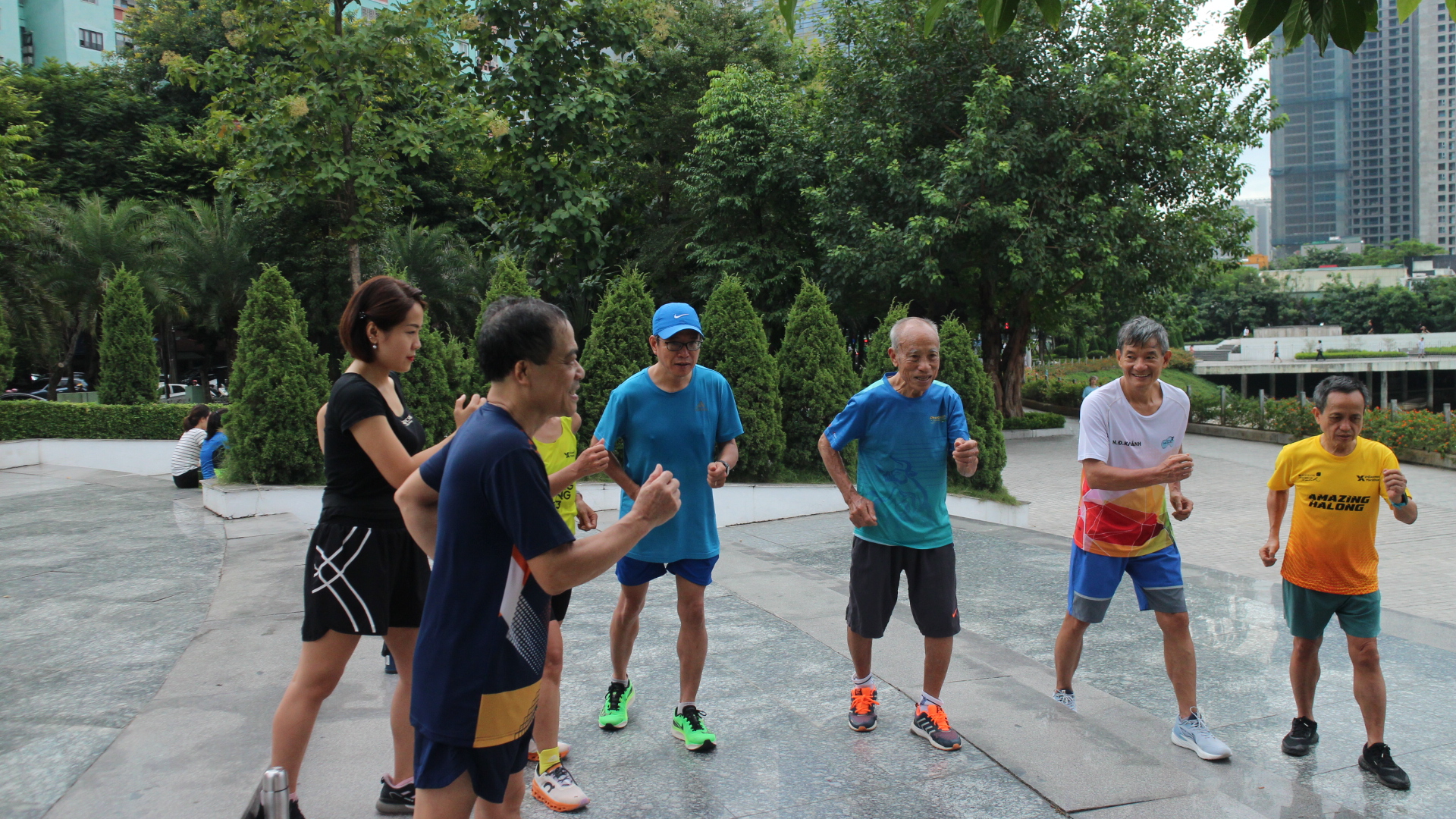 Tượng đài điền kinh Việt Nam Bùi Lương: Mong rằng tôi luôn khỏe mạnh để được làm “Bố Bùi Lương” - Ảnh 5.