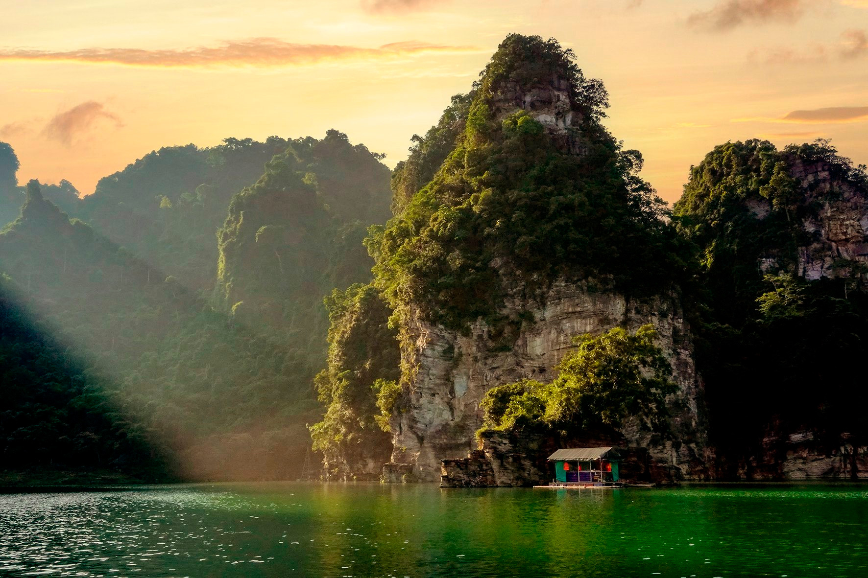 Hồ nước ngọt nhân tạo lớn nhất Tuyên Quang hiện ra đẹp như phim, có ngọn thác đổ, rừng nguyên sinh - Ảnh 11.