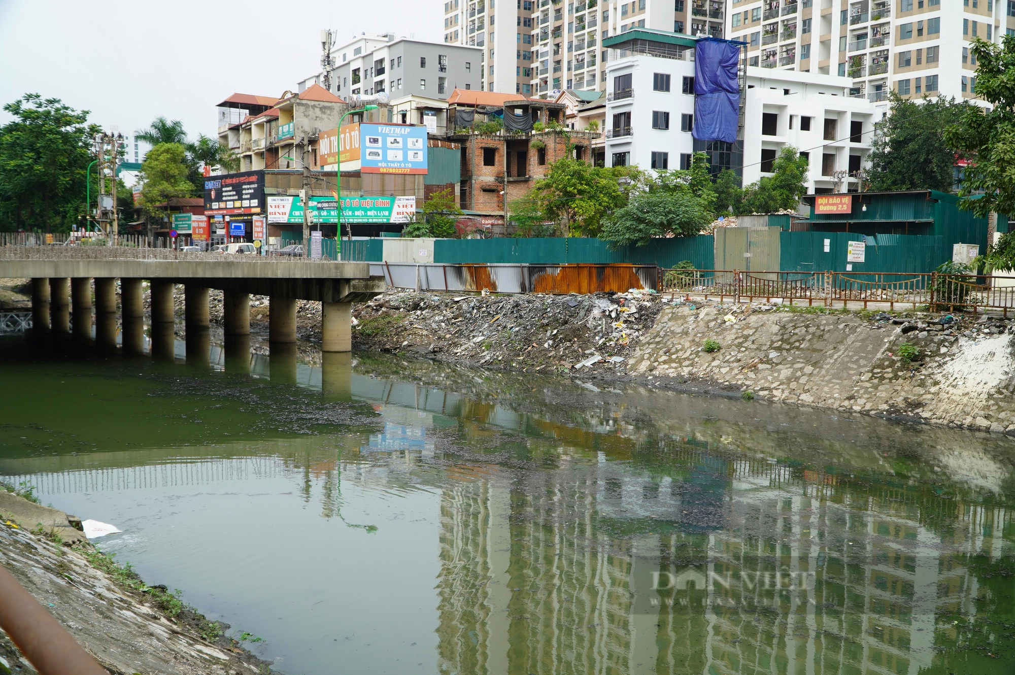  Dự án thu gom nước thải sinh hoạt trên sông Lừ vẫn ngổn ngang sau 3 năm khởi công - Ảnh 2.