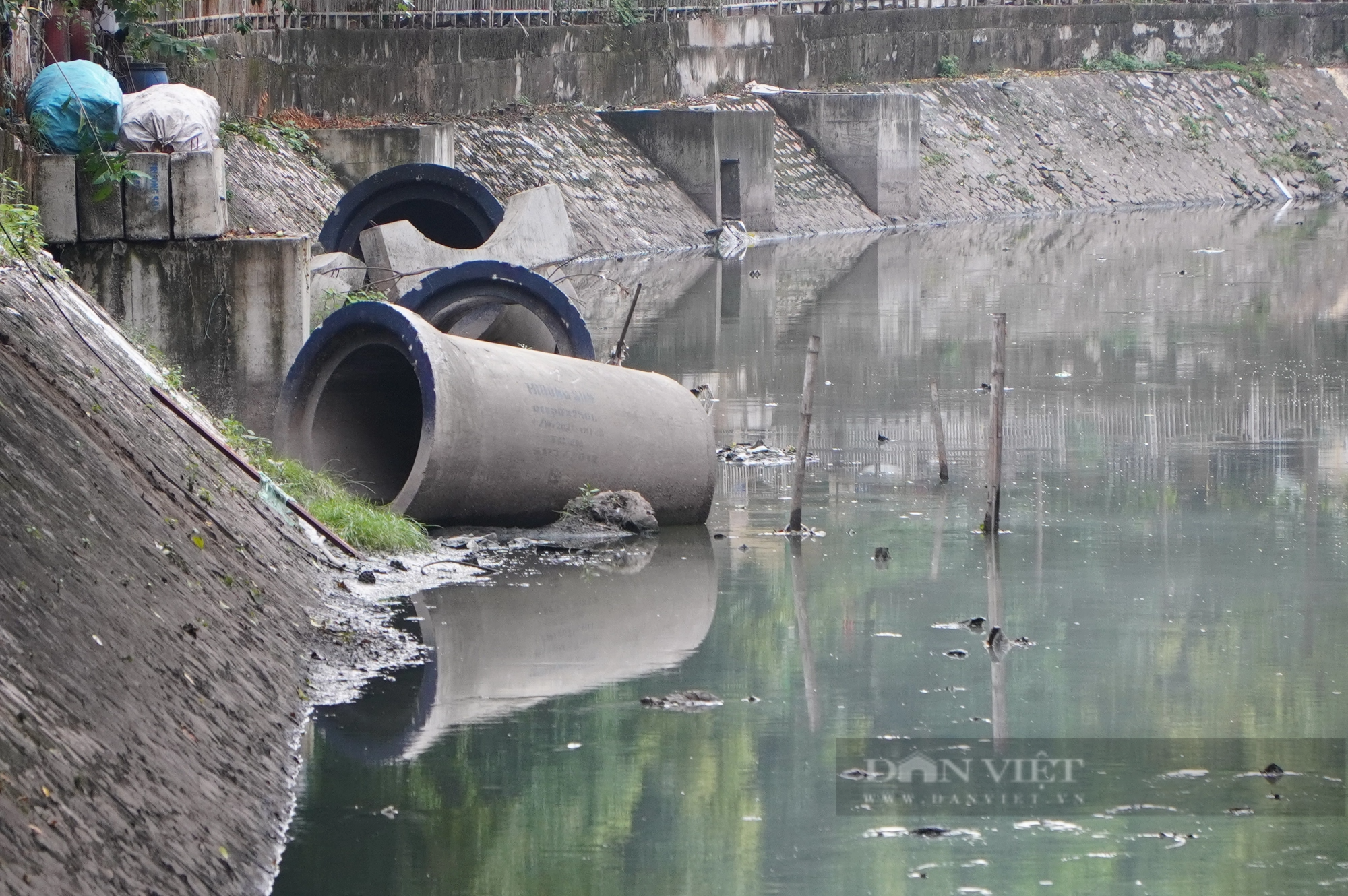  Dự án thu gom nước thải sinh hoạt trên sông Lừ vẫn ngổn ngang sau 3 năm khởi công - Ảnh 4.