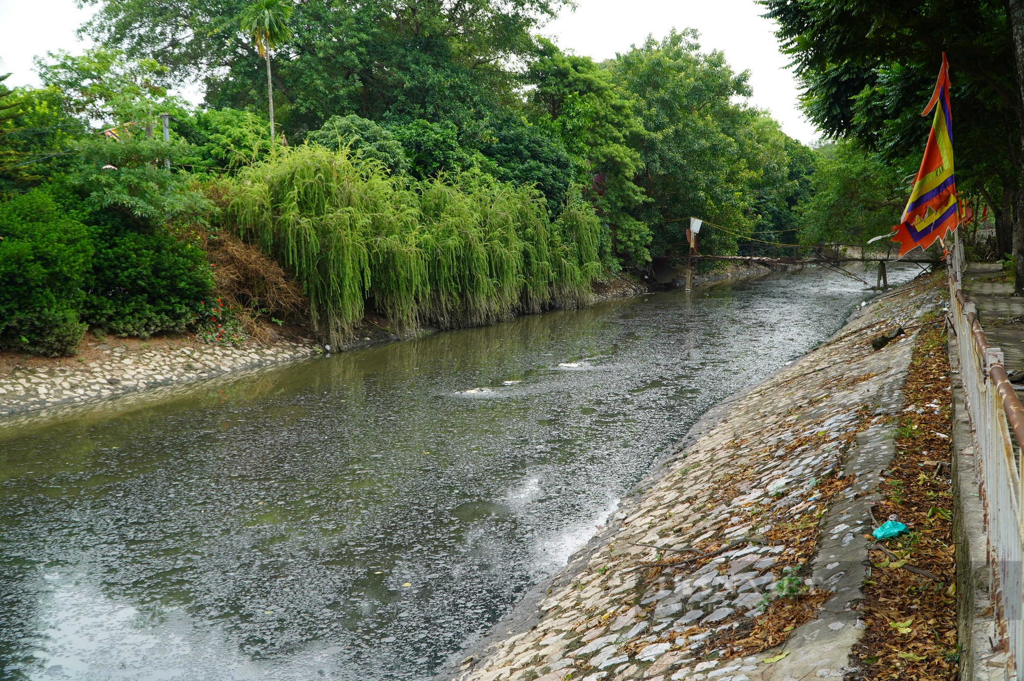 Dự án thu gom nước thải sinh hoạt trên sông Lừ vẫn ngổn ngang sau 3 năm khởi công - Ảnh 8.