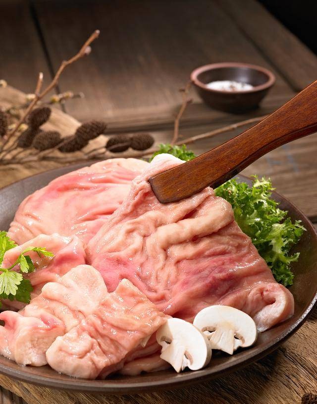Bộ phận đắt nhất của con lợn, ăn vào mùa đông bổ dạ dày, dưỡng da, trẻ hóa, hầm gà cực ngon - Ảnh 7.