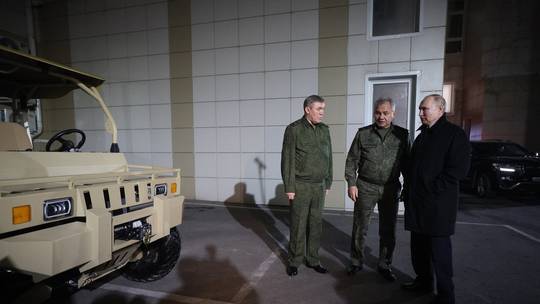 TT Putin bất ngờ đến trụ sở Quân khu phía Nam, họp kín đột ngột với tướng lĩnh cấp cao - Ảnh 1.