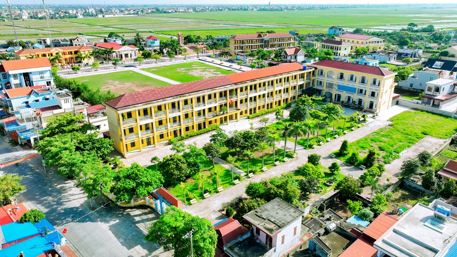 Nam Định: Xã Bạch Long về đích nông thôn mới kiểu mẫu với tiêu chí nổi trội là giáo dục - Ảnh 3.