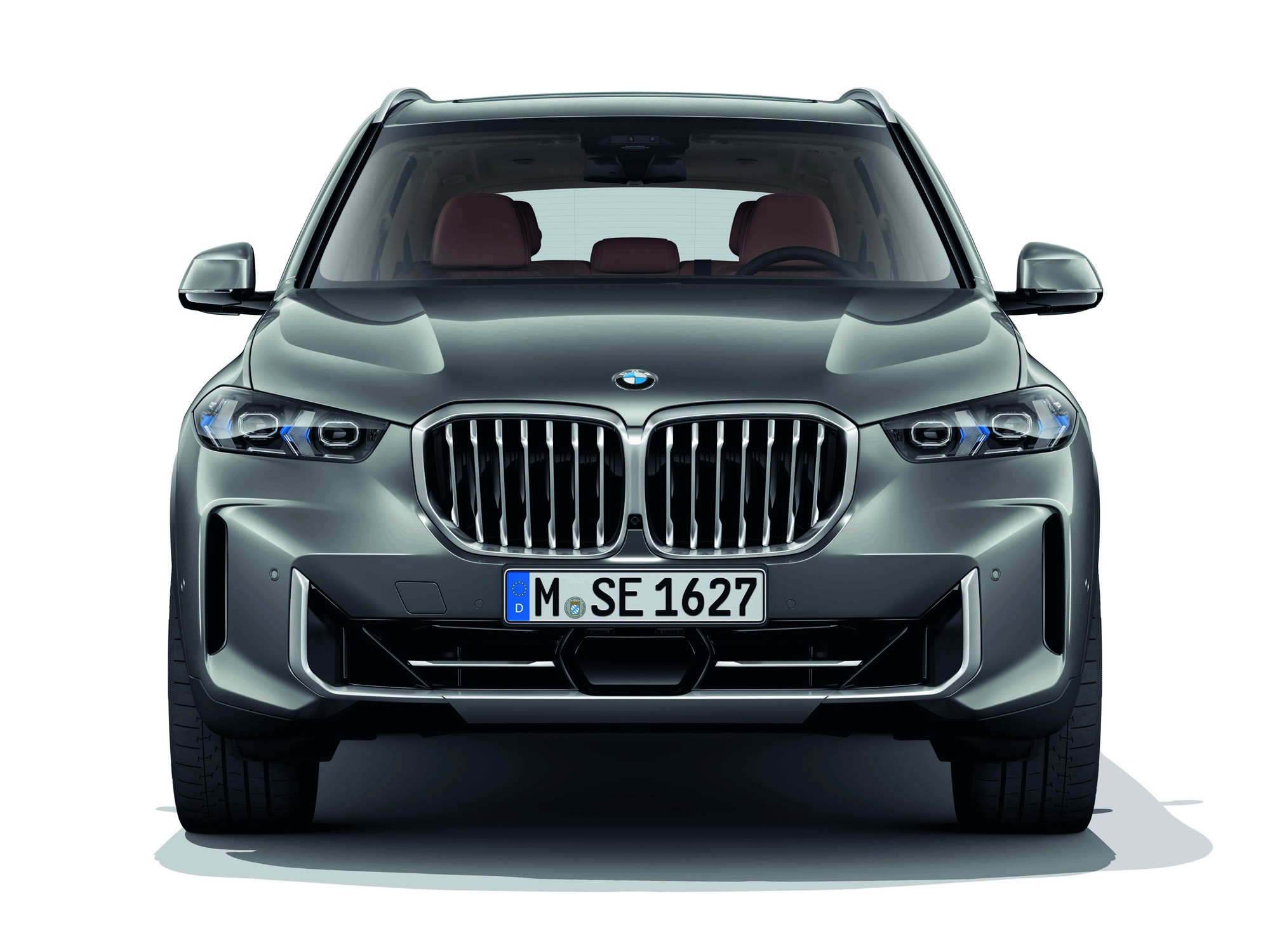 Siêu phẩm BMW XM VÀ X5 mới chính thức &quot;chào làng&quot; tại thị trường Việt Nam - Ảnh 1.