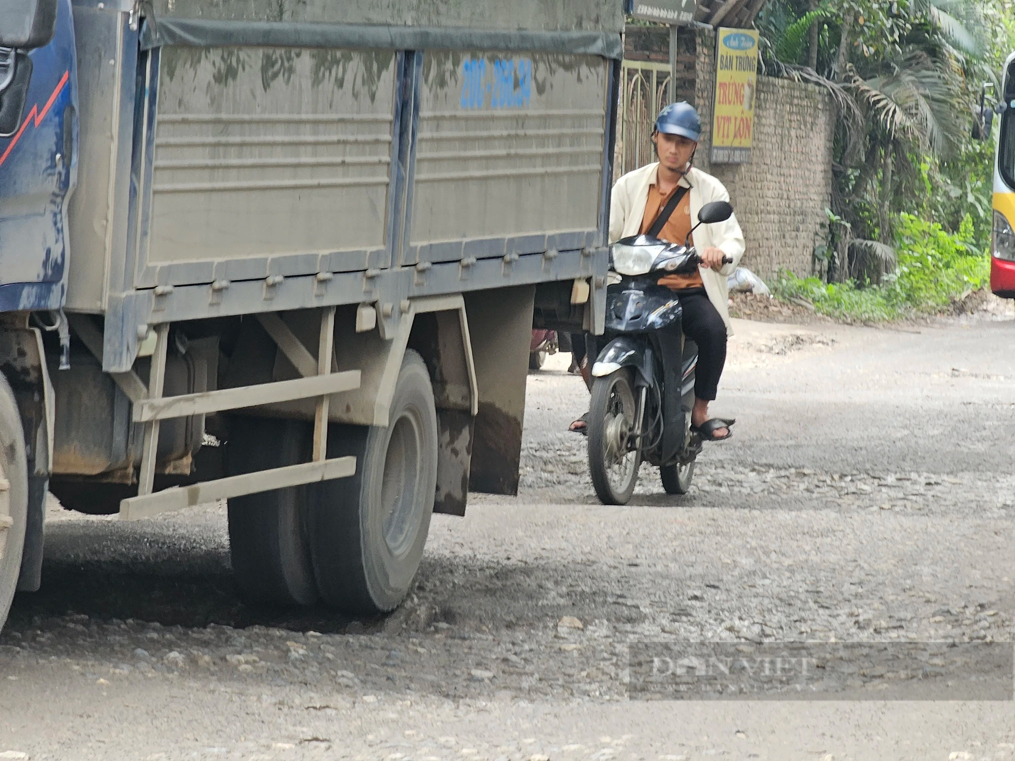 Tỉnh lộ 35 xuống cấp nghiêm trọng trên địa bàn huyện Sóc Sơn (Hà Nội) - Ảnh 3.