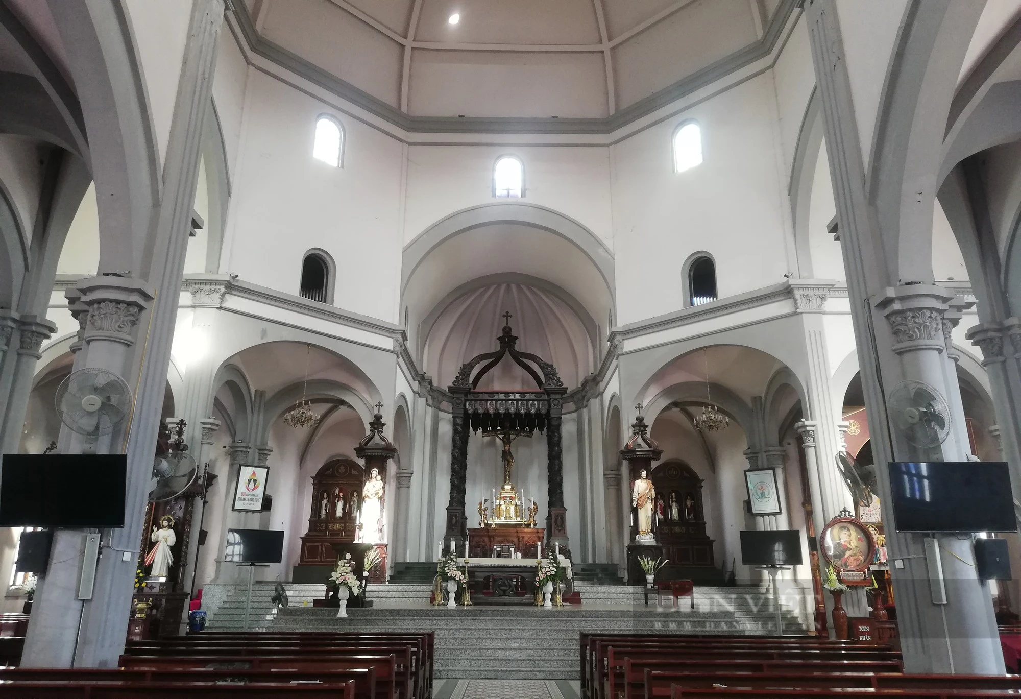Chỉ có 2 nhà thờ ở Việt Nam thờ ông già Noel, trong đó Nam Định có một nhà thờ, đó là nhà thờ nào?- Ảnh 4.