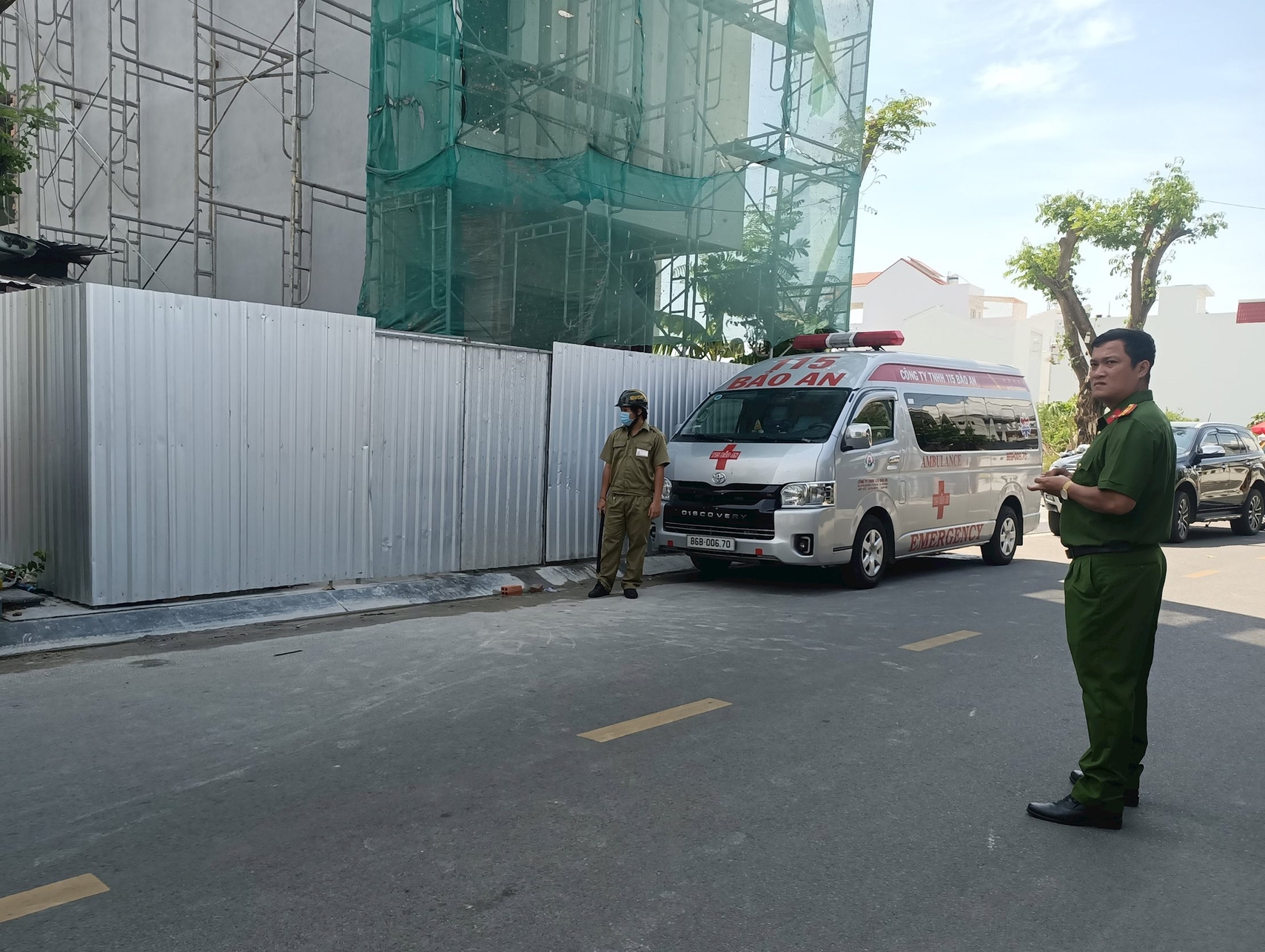 Khởi tố vụ án liên quan đến 3 người tử vong tại công trình xây dựng ở Bình Thuận  - Ảnh 1.