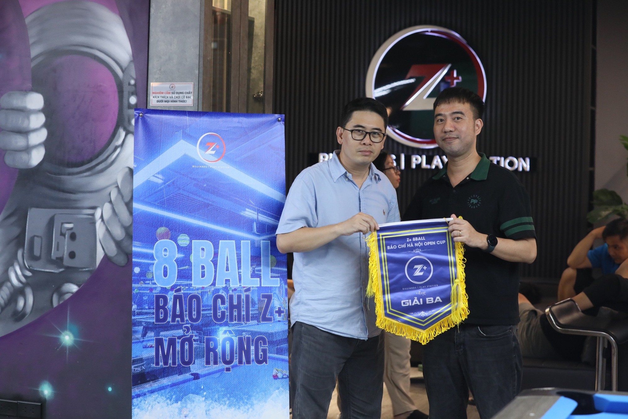 Giải billiards 8 Ball Báo chí Hà Nội Open Cup Z+ lần thứ nhất - năm 2023: 32 tay cơ tranh tài - Ảnh 4.