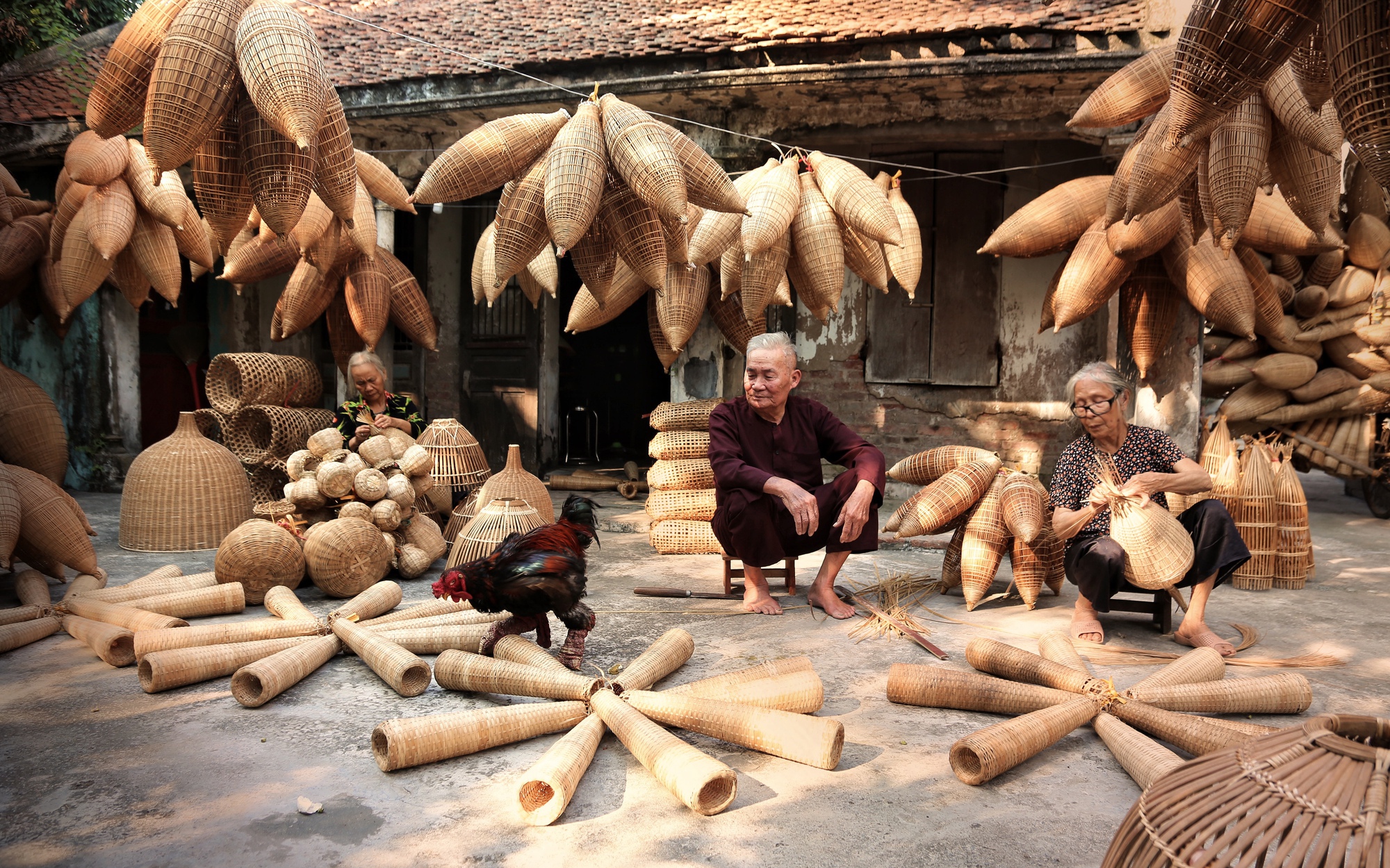 Cách Hà Nội 80km, một làng nghề đan đó 200 tuổi ở Hưng Yên nay chỉ còn thưa thớt người làm