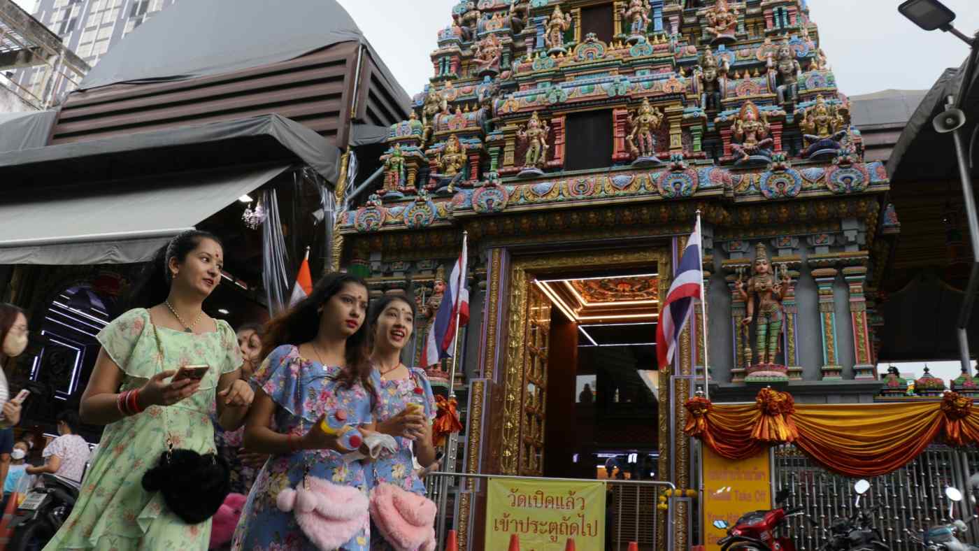 Du khách tới Thái Lan &quot;chuộng&quot; du lịch tâm linh - Ảnh 1.