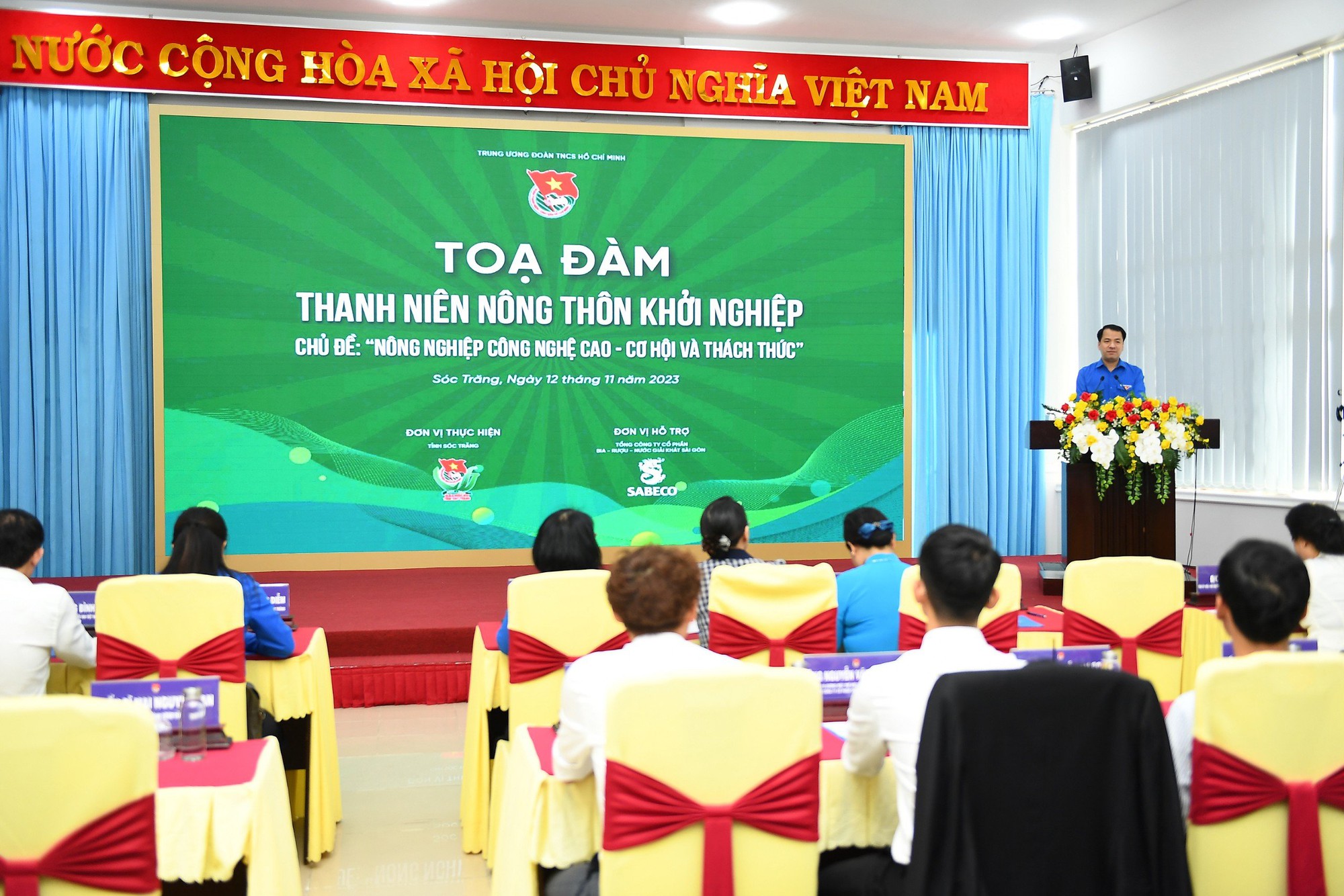 'Cha đẻ' gạo ngon nhất thế giới ST25 Hồ Quang Cua bàn chuyện ứng dụng nông nghiệp công nghệ cao với thanh niên - Ảnh 3.