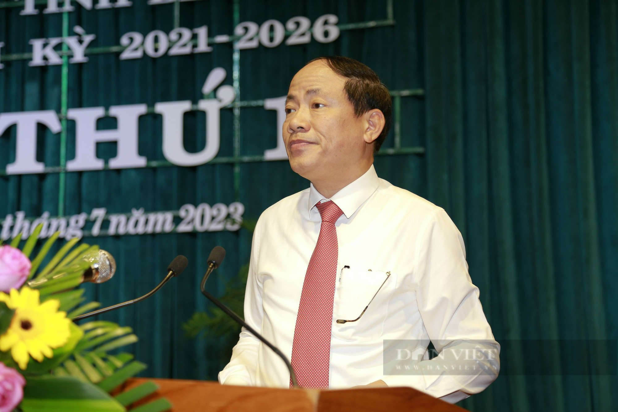 Chủ tịch Bình Định: 'Tuyệt đối không né tránh, đùn đẩy trách nhiệm khi giải quyết thủ tục đất đai' - Ảnh 1.