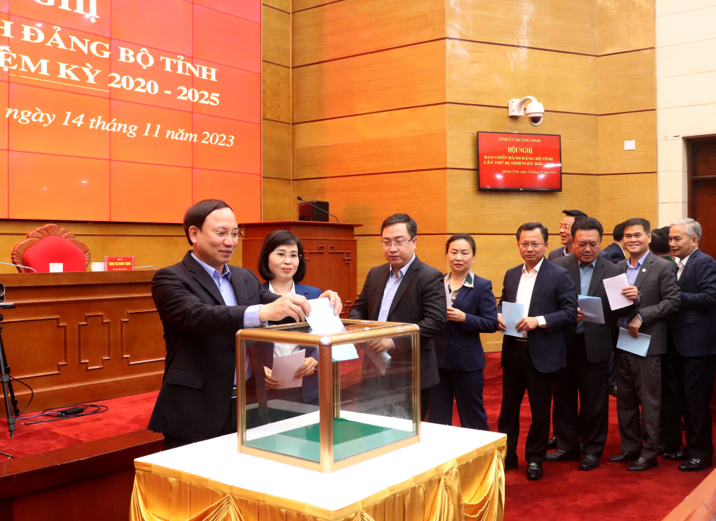 Ông Cao Tường Huy được giới thiệu kiện toàn chức danh Chủ tịch UBND tỉnh Quảng Ninh - Ảnh 1.
