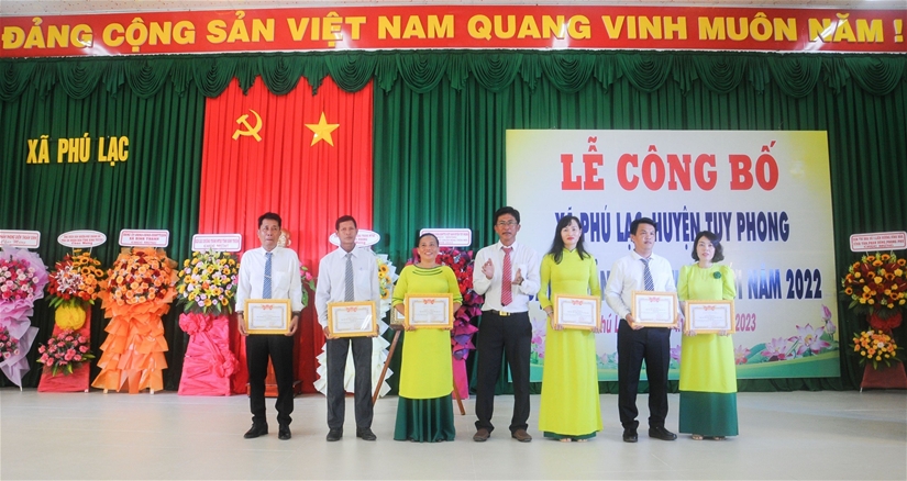 Bình Thuận: Mời giảng viên trường đại học ở TP.HCM về bồi dưỡng kiến thức cho cán bộ các xã nông thôn mới - Ảnh 2.