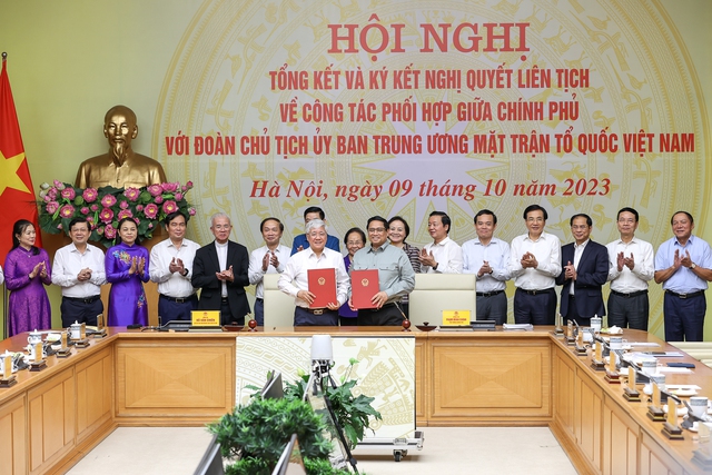 Nâng cao hiệu quả phối hợp công tác giữa Chính phủ với Đoàn Chủ tịch Ủy ban Trung ương Mặt trận Tổ quốc Việt Nam - Ảnh 1.