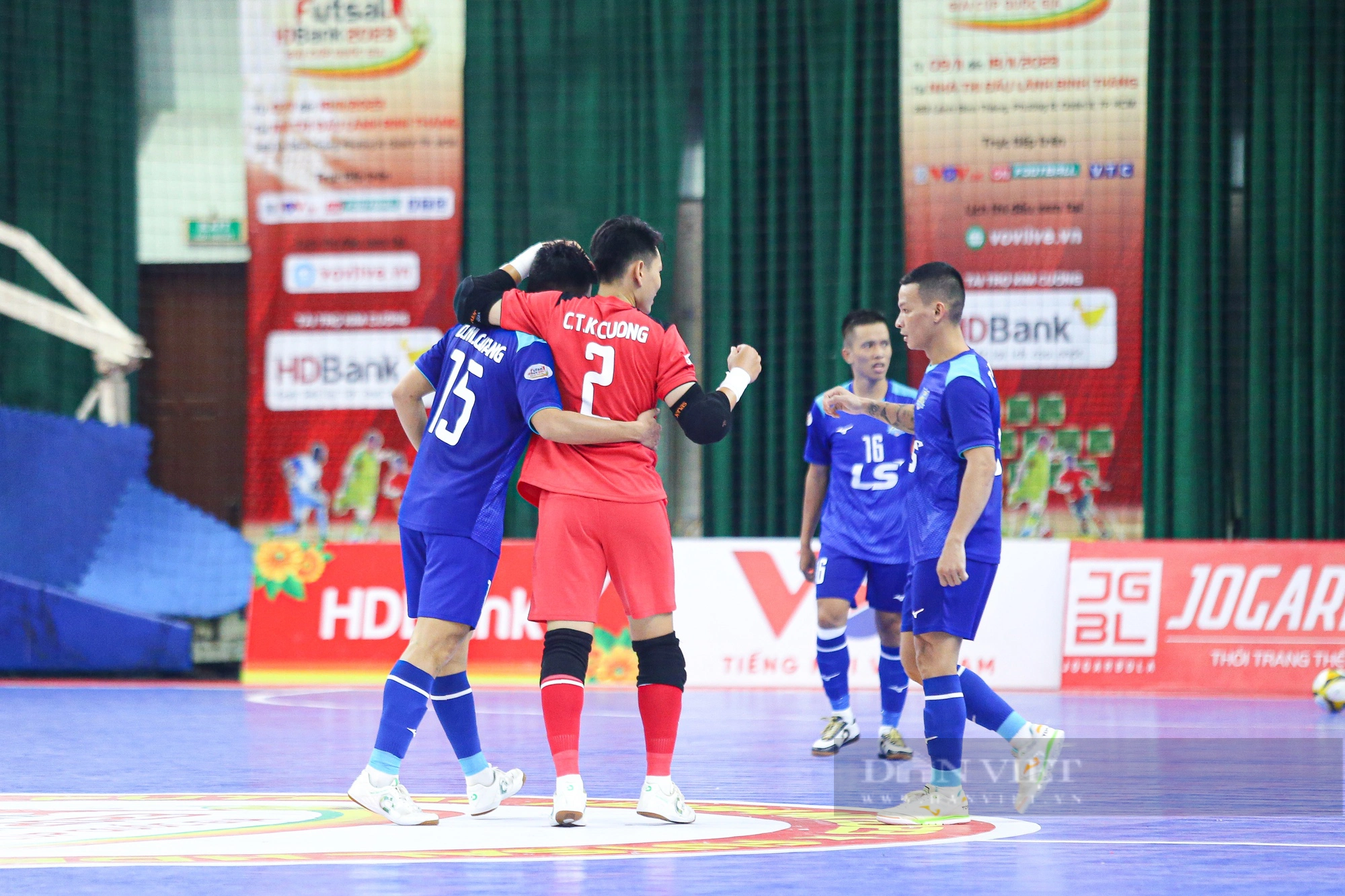 Thái Sơn Nam thắng kịch tính trên chấm luân lưu trong trận “siêu kinh điển” futsal - Ảnh 3.