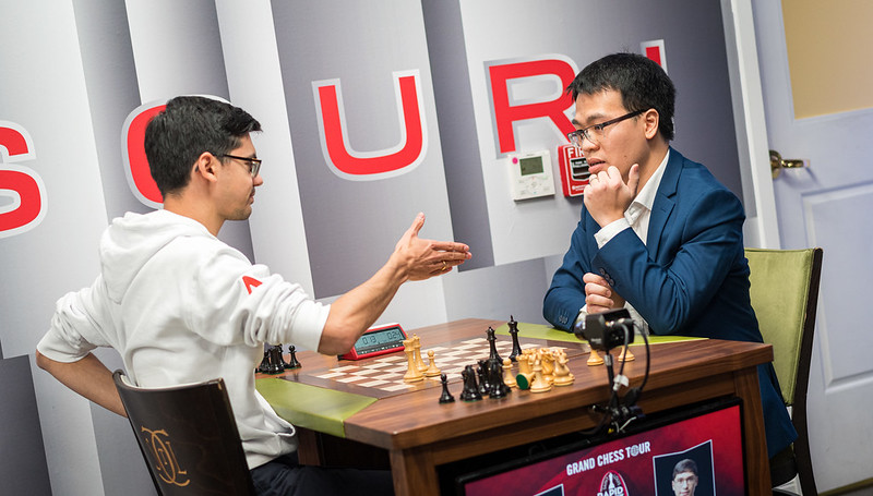 Lê Quang Liêm thua ván đầu tiên tại siêu giải Grand Chess Tour 2023 - Ảnh 1.