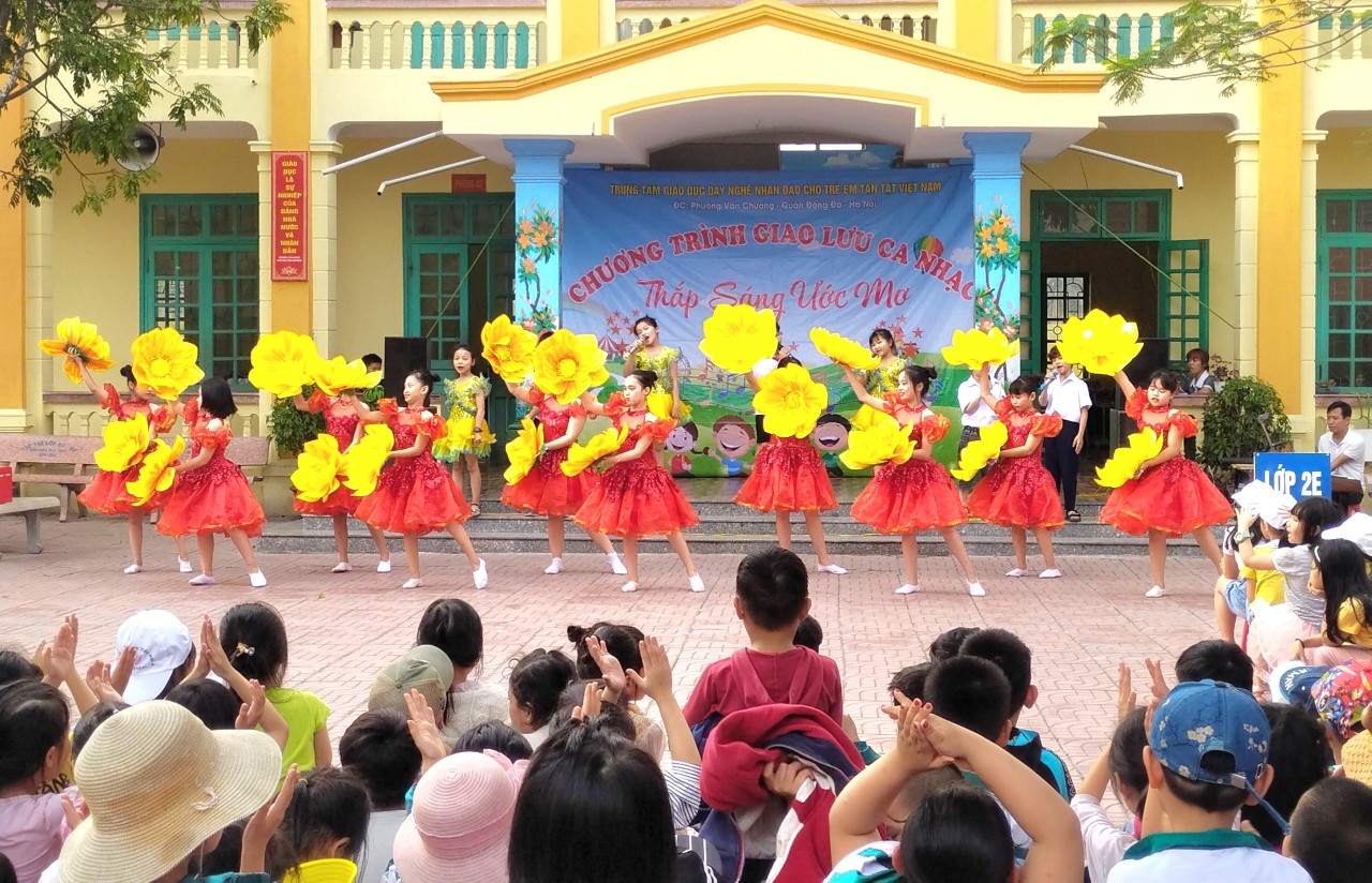 Trường tiểu học Phát Diệm: Tiếp tục khẳng định vị thế trong năm học mới - Ảnh 2.