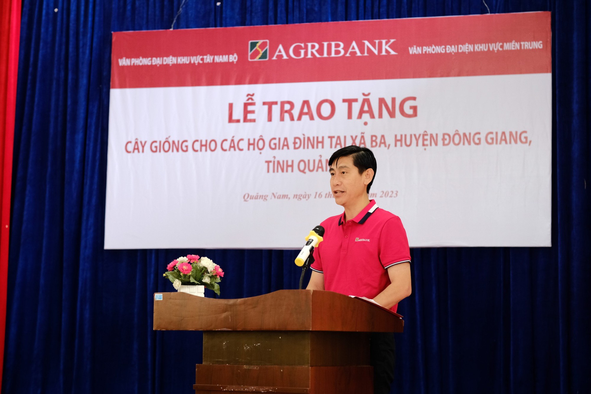 Đoàn Thanh niên Agribank khu vực Tây Nam Bộ trao &quot;sinh kế&quot; cho bà con nhân dân tại trên địa bàn tỉnh Quảng Nam - Ảnh 1.