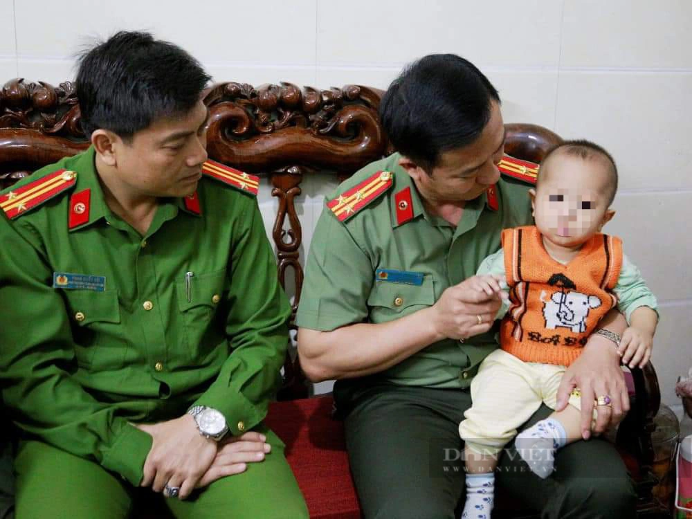 Hoàn cảnh khó khăn của Thượng úy Trần Trung Hiếu: Anh hi sinh để lại 2 đứa con thơ thường xuyên đau ốm - Ảnh 2.