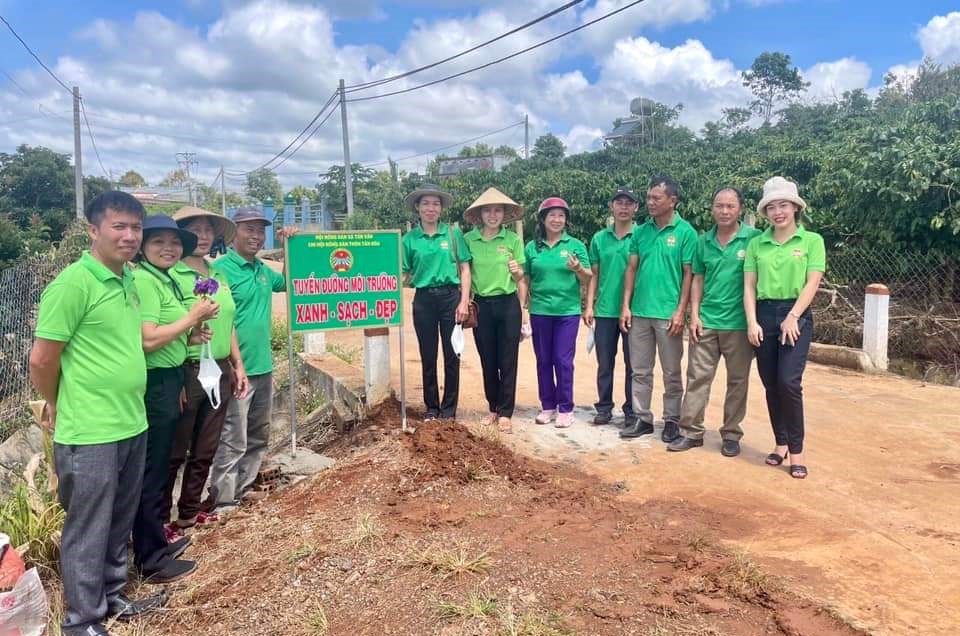 Mong ngóng phụ cấp cho những người “ăn cơm nhà, vác tù và hàng tổng” của Hội Nông dân tỉnh Lâm Đồng - Ảnh 1.