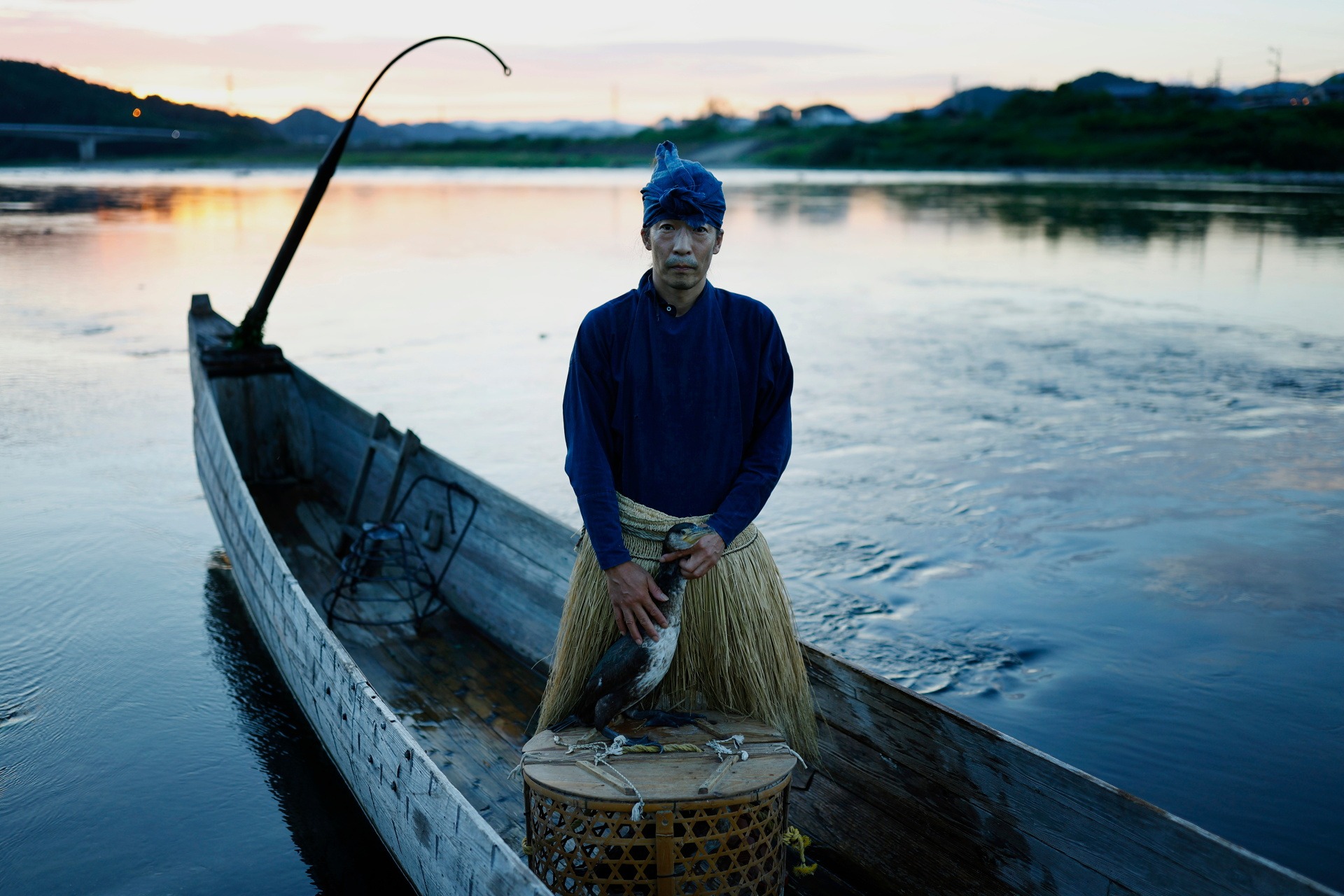 Đánh bắt cá bằng chim, nghệ thuật ra khơi &quot;thượng thặng&quot; của người Nhật Bản - Ảnh 2.