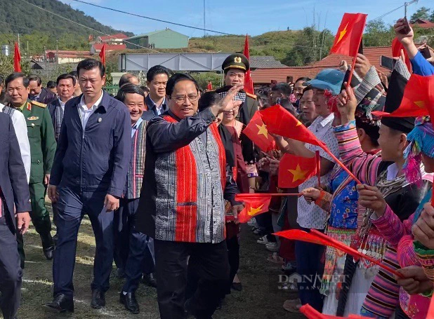 Thủ tướng Chính phủ Phạm Minh Chính dự Ngày hội đại đoàn kết toàn dân tộc tại Lai Châu  - Ảnh 1.