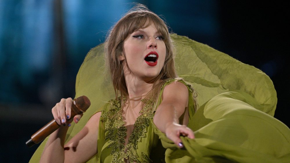 Taylor Swift hoãn biểu diễn sau cái chết của người hâm mộ - Ảnh 1.