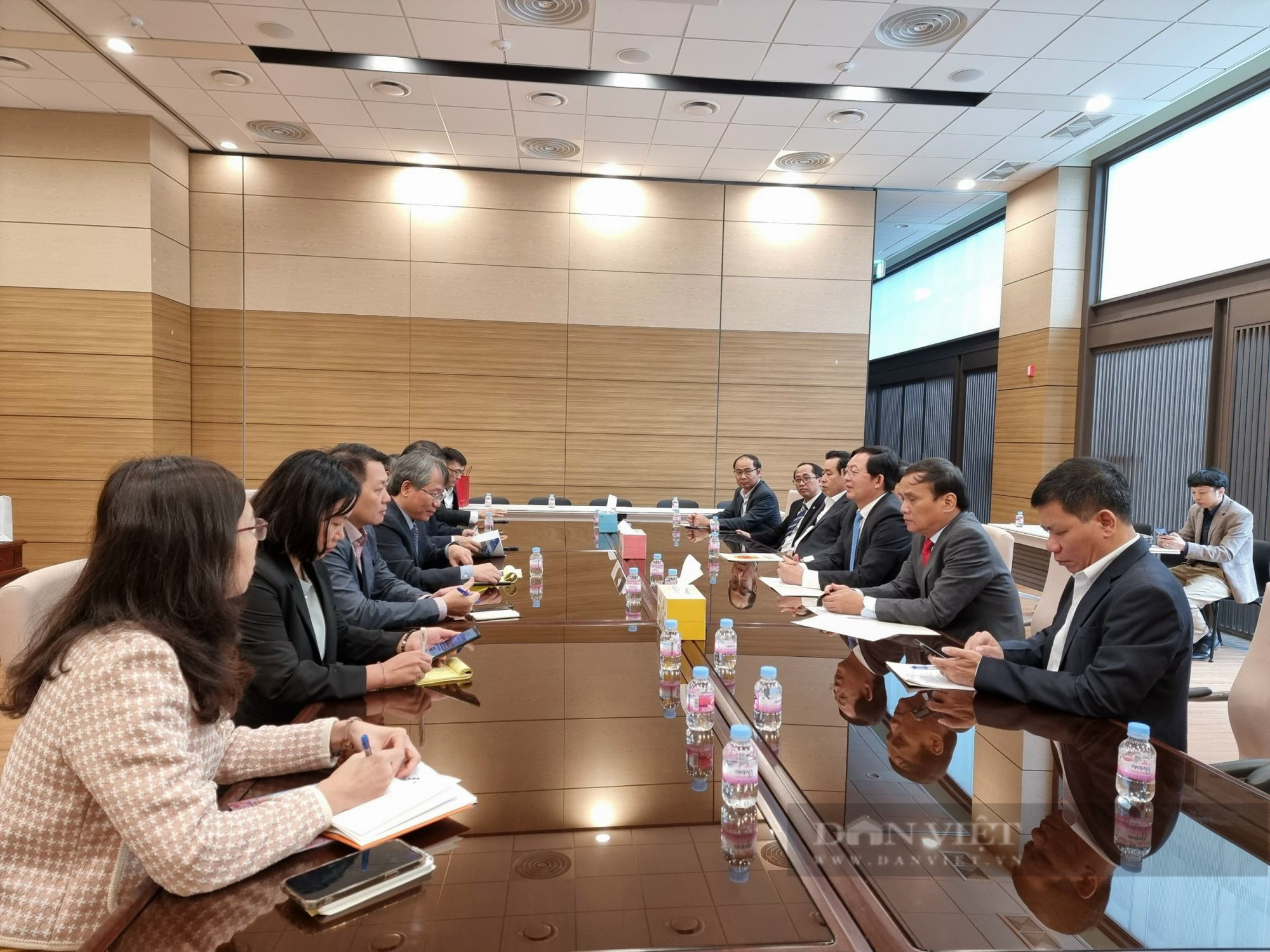 Bí thư Bình Định Hồ Quốc Dũng, Phó Chủ tịch tỉnh Nguyễn Tự Công Hoàng đi Hàn Quốc kêu gọi đầu tư - Ảnh 4.