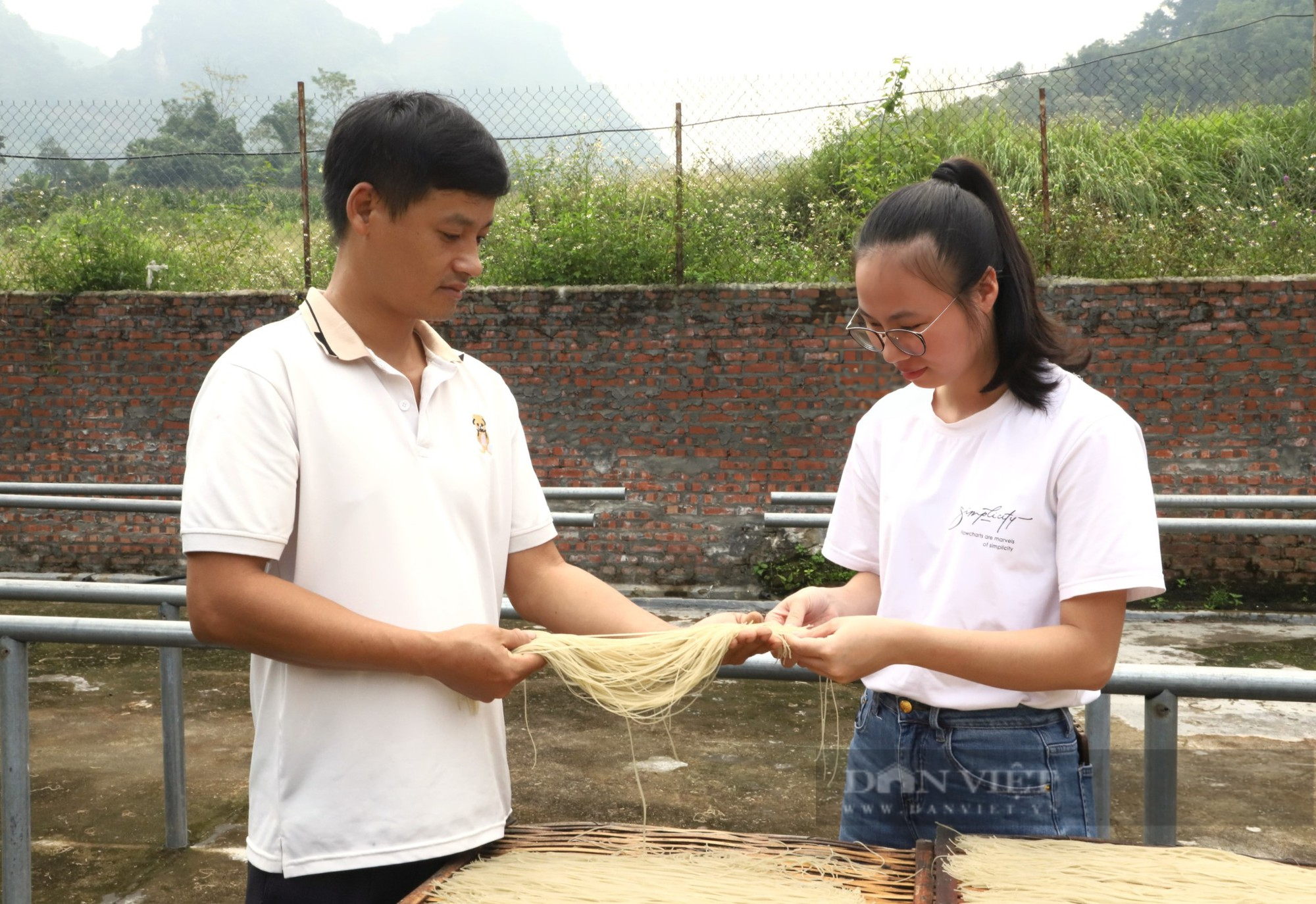 Một anh nông dân Lào Cai giàu lên từ nghề làm miến dong truyền thống - Ảnh 2.