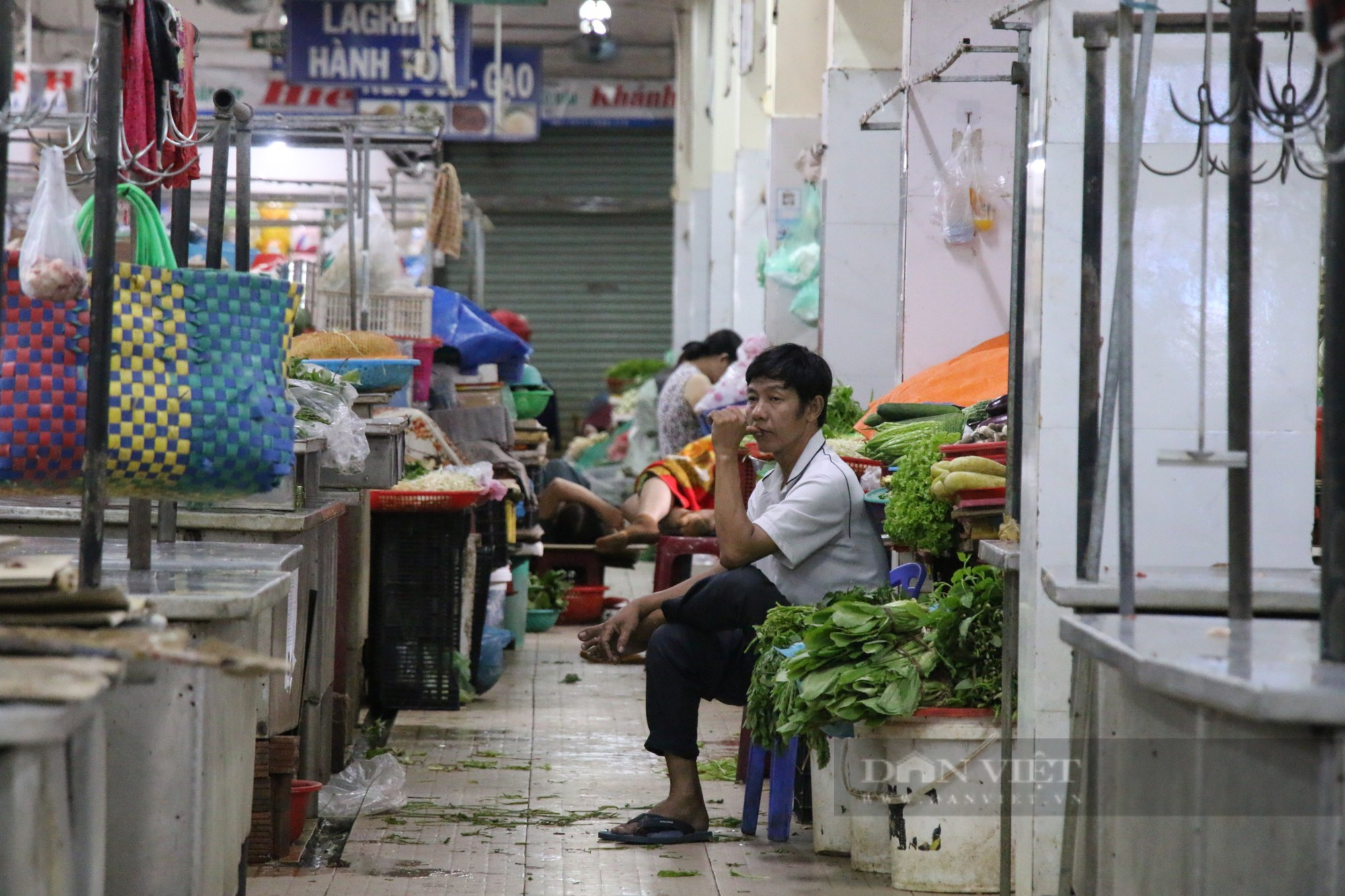 Hàng trăm tiểu thương tại Đà Nẵng &quot;ngồi trên lửa&quot; vì giá thuê mặt bằng tăng cao - Ảnh 4.