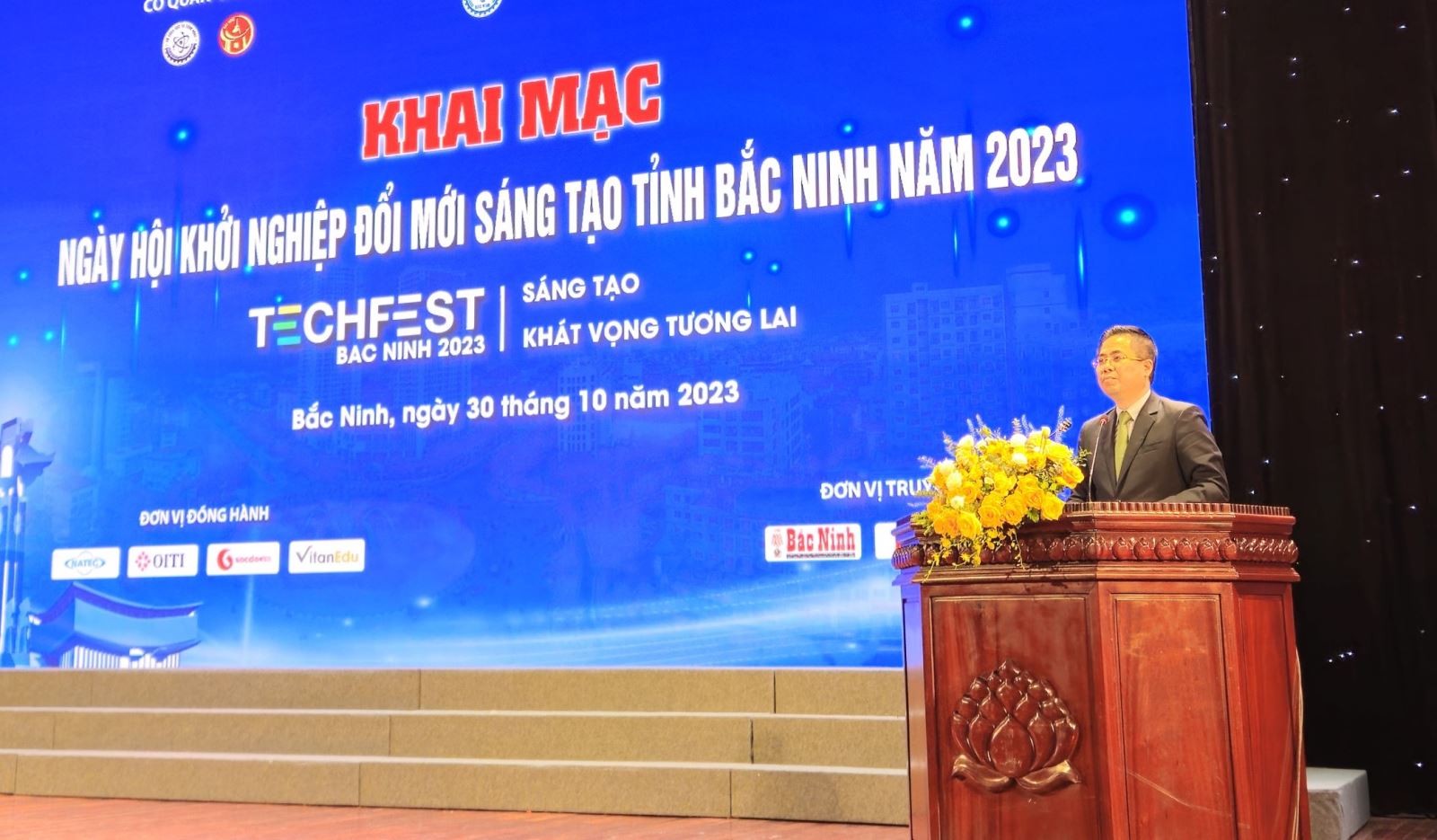 Khởi nghiệp đổi mới sáng tạo tỉnh Bắc Ninh 2023: Thứ trưởng Nguyễn Hoàng Giang đặt kì vọng lớn - Ảnh 2.