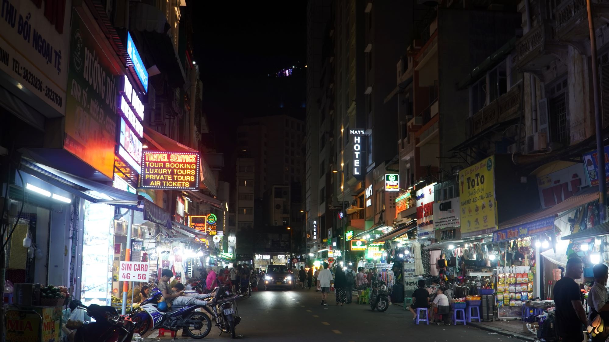 Độc đáo phố Mã Lai giữa lòng Sài Gòn   - Ảnh 1.