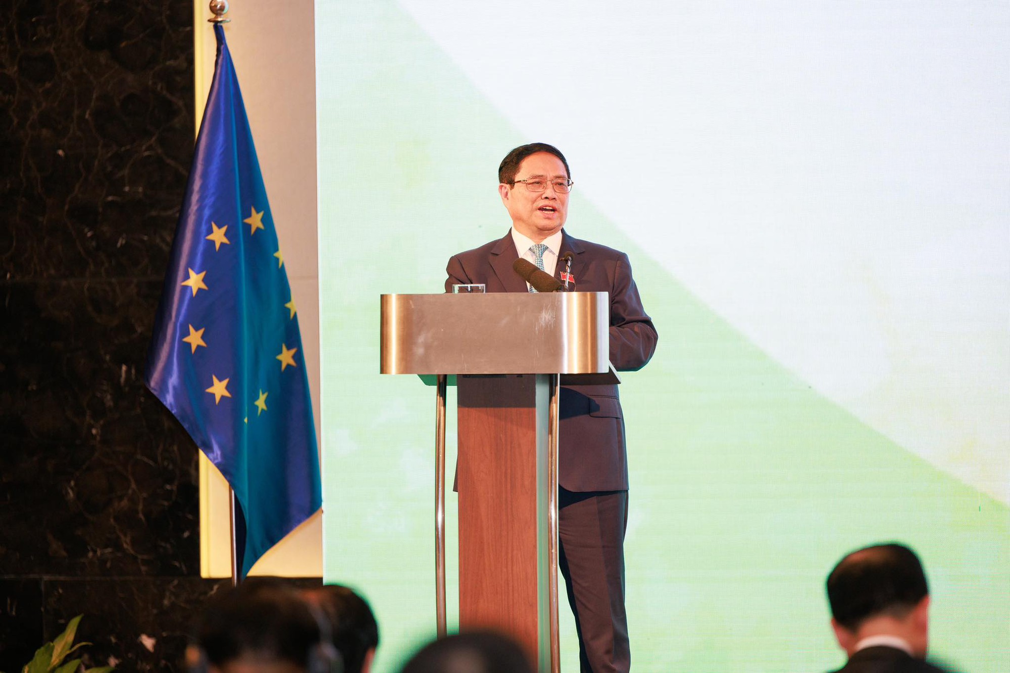 Thủ tướng Phạm Minh Chính và Thủ tướng Hà Lan dự Diễn đàn Kinh tế xanh: Hợp tác cùng trở thành &quot;rồng xanh&quot; - Ảnh 4.