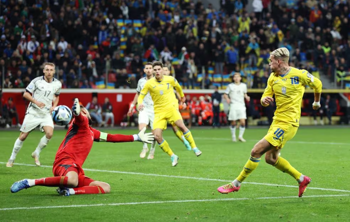 Lần thứ 10 bất bại trước Ukraine, Italia giành vé dự VCK EURO 2024 - Ảnh 2.