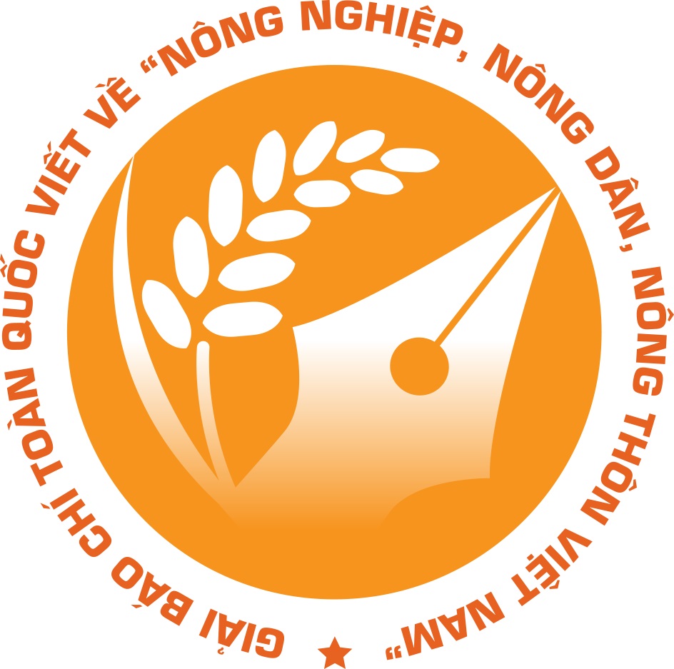 Cấy lúa, làm bánh, một HTX ở Quảng Nam có doanh thu 30 tỷ/năm, ông giám đốc là Nông dân Việt Nam xuất sắc 2023 - Ảnh 1.
