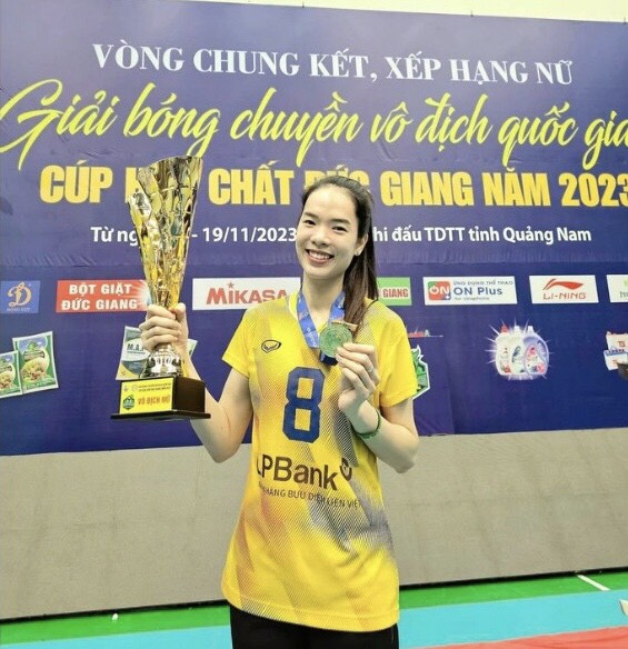 CLB Bóng chuyền Nữ Ninh Bình LPBank đăng quang ngôi vô địch Giải VĐQG 2023 - Ảnh 2.