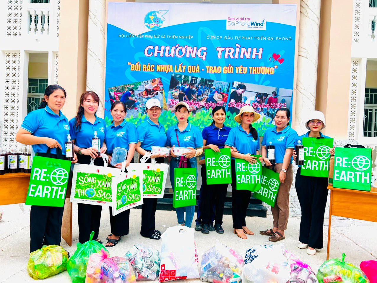 Một nơi ở Bình Thuận, dễ dân nhặt được rác này mang đến trụ sở xã đổi ngay được quà - Ảnh 1.