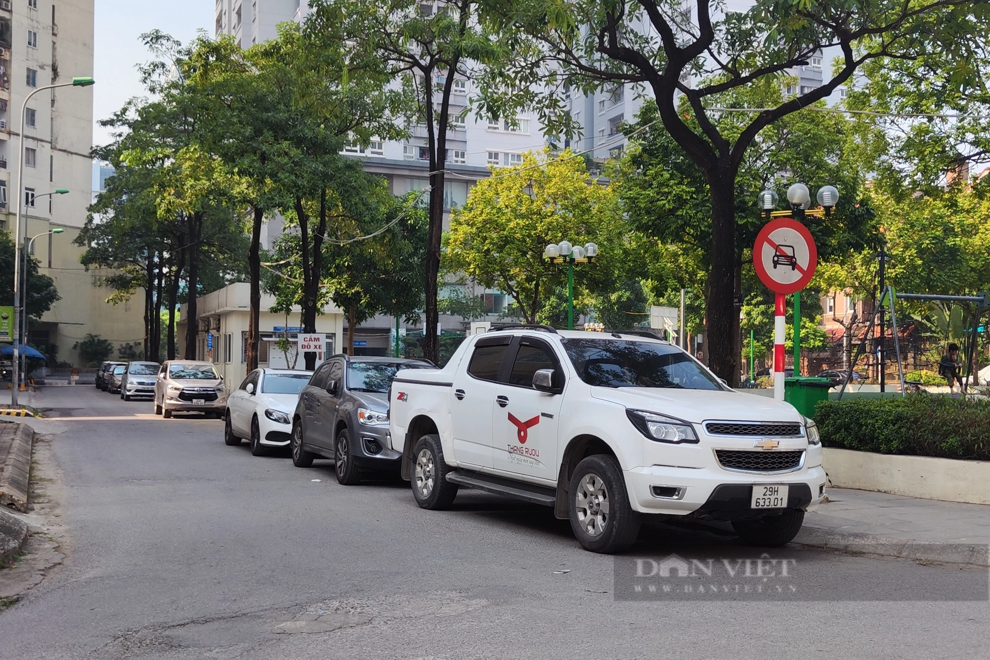 Hà Nội: Nhiều ô tô dừng, đỗ bừa bãi trong khu đô thị Yên Hoà  (Cầu Giấy) - Ảnh 4.