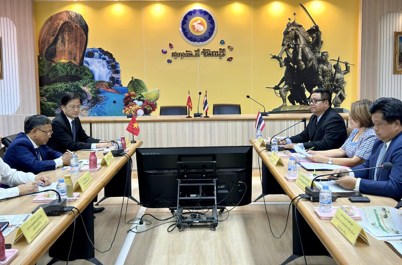 Đoàn công tác tỉnh Đắk Lắk làm việc với &quot;thủ phủ sầu riêng&quot; của Thái Lan - Ảnh 1.