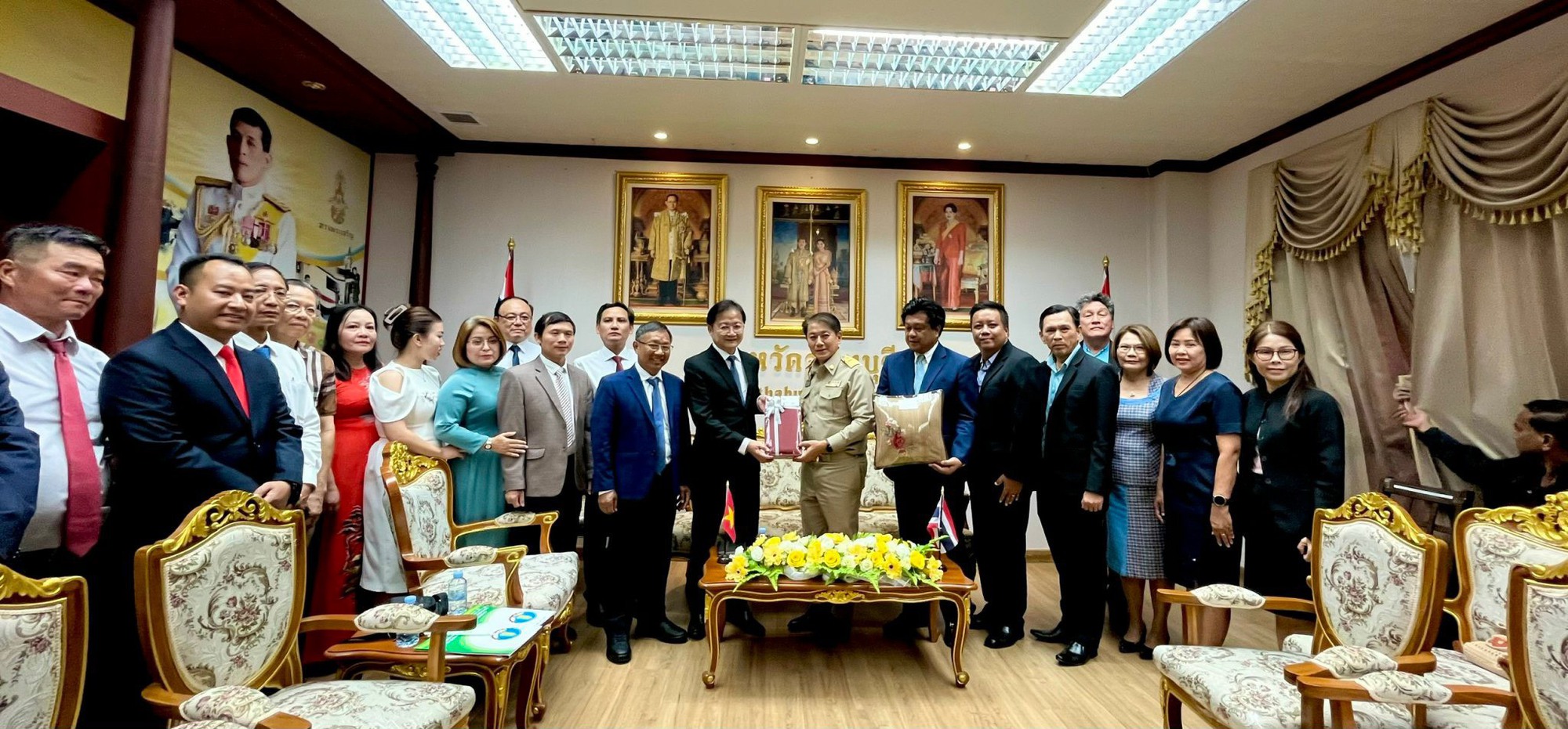 Đoàn công tác tỉnh Đắk Lắk làm việc với &quot;thủ phủ sầu riêng&quot; của Thái Lan - Ảnh 2.