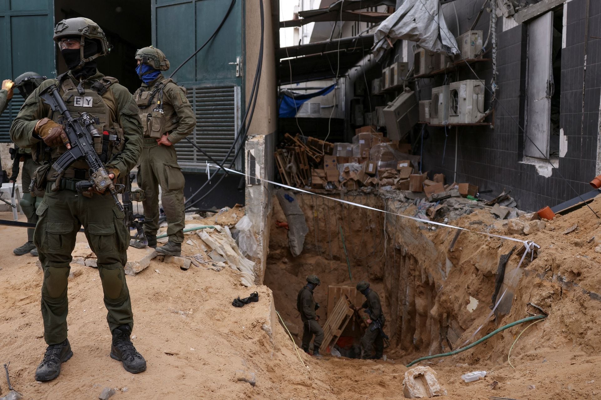 Toàn cảnh đường hầm của Hamas ở Dải Gaza - Ảnh 2.