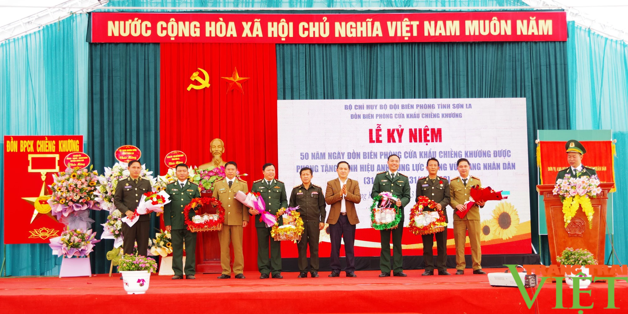 Kỷ niệm 50 năm Đồn Biên phòng cửa khẩu Chiềng Khương được phong tặng Danh hiệu Anh hùng lực lượng vũ trang nhân dân - Ảnh 4.