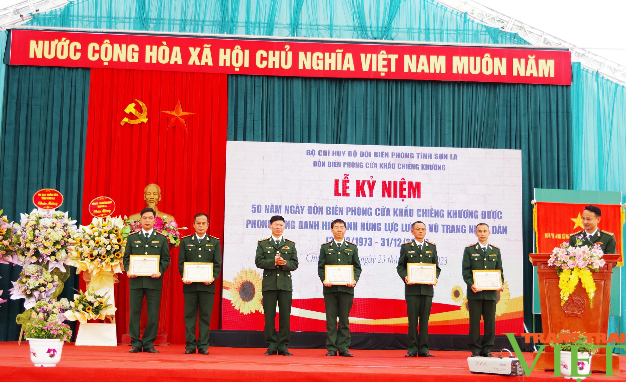 Kỷ niệm 50 năm Đồn Biên phòng cửa khẩu Chiềng Khương được phong tặng Danh hiệu Anh hùng lực lượng vũ trang nhân dân - Ảnh 5.