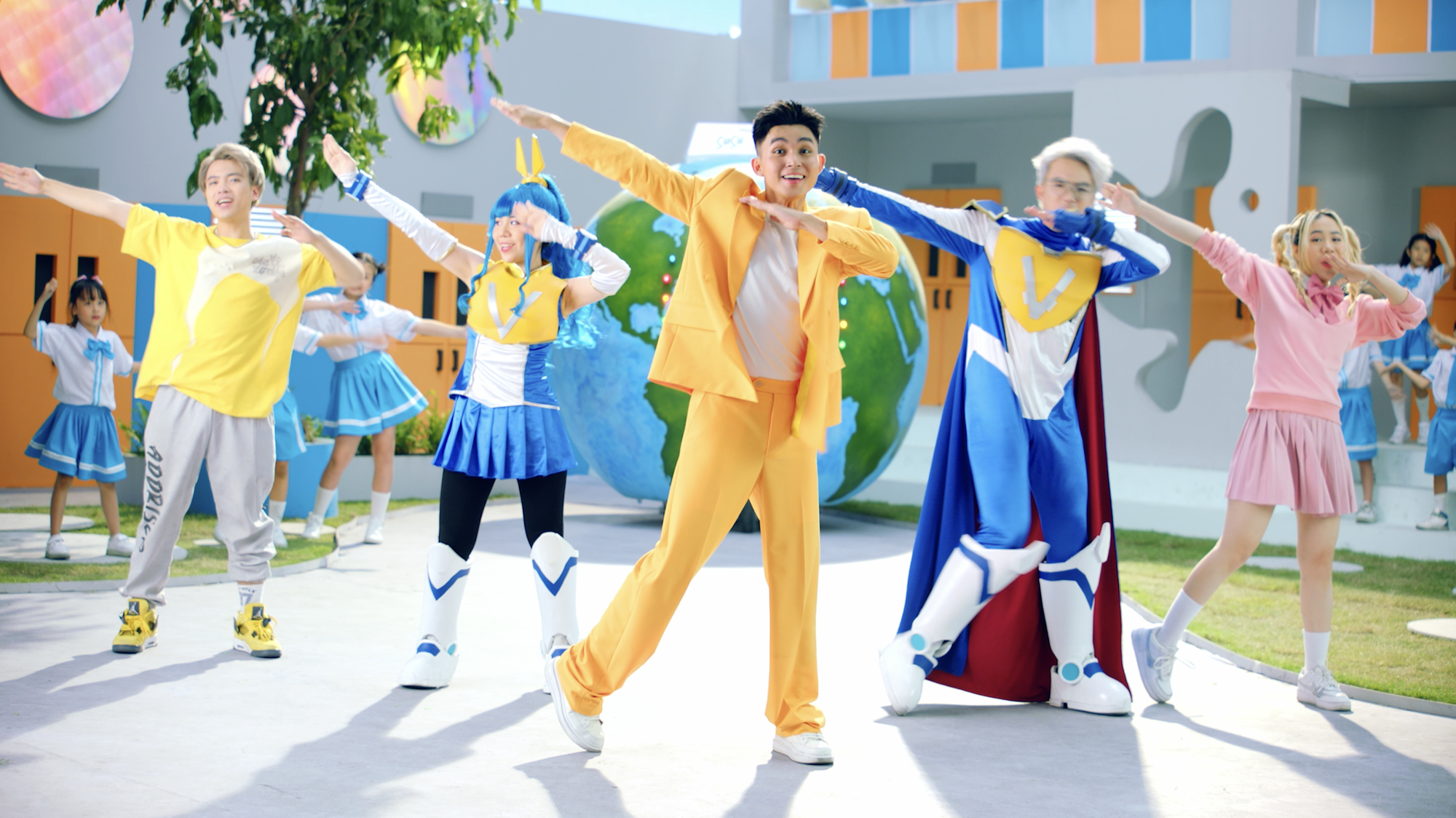 Nhãn hàng SuSu & Hero tiếp tục chinh phục khán giả nhỏ tuổi với MV ca nhạc sôi động và đầy tính sáng tạo - Ảnh 2.