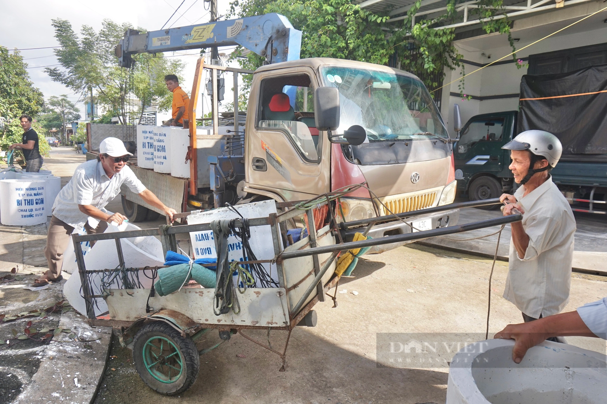 Nông dân Đà Nẵng thu gom rác thải nguy hại, chung tay bảo vệ môi trường  - Ảnh 6.
